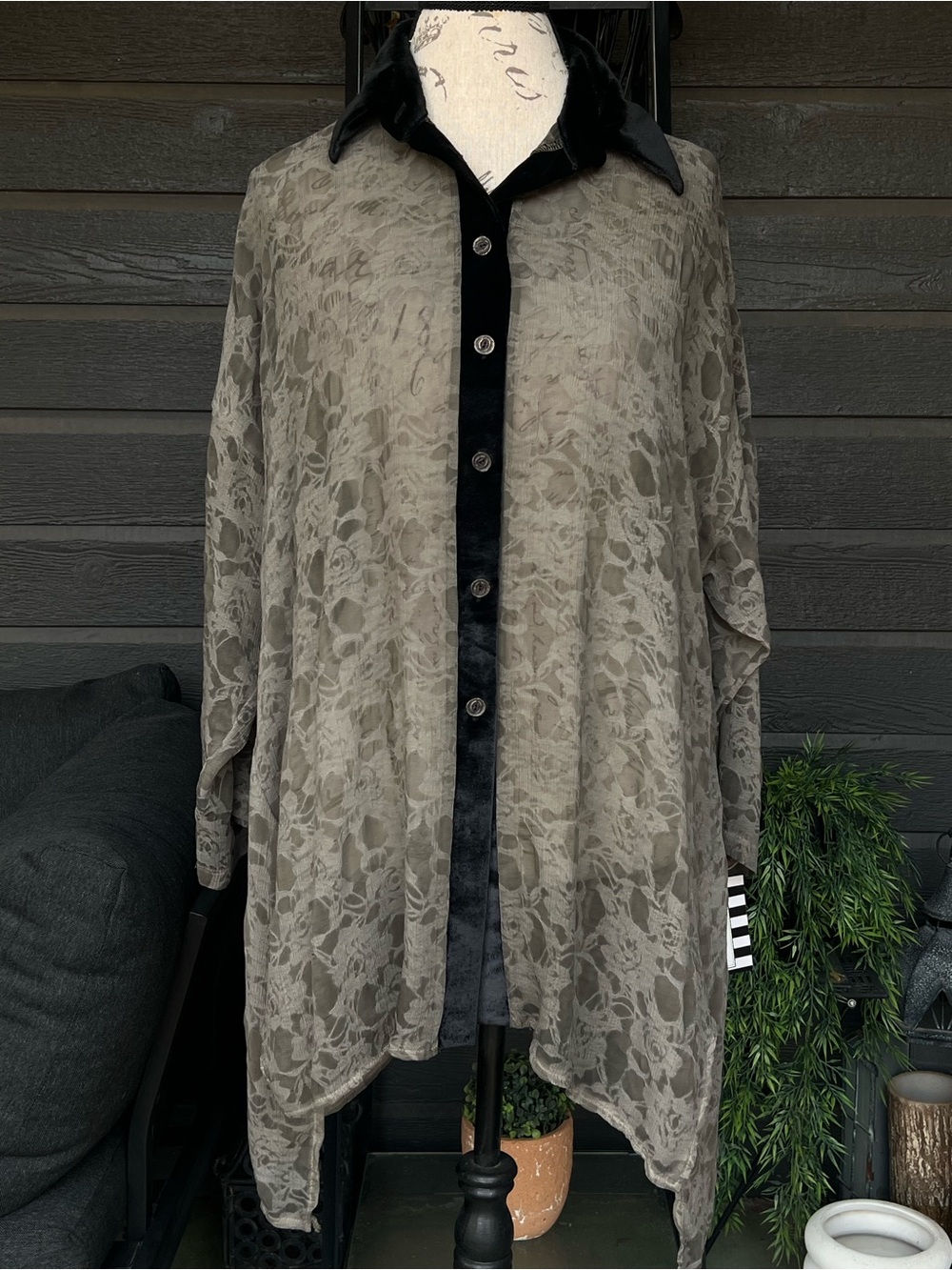 LUUKAA Lagenlook Floral Sheer Button Up Tunic Top Size 1 (US 6-8)
